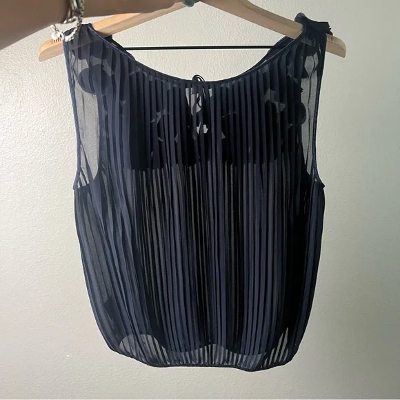 Anthropologie Navy Petal Pleated Blouse by Leif Notes Sz 4 - Picture 6 of 9